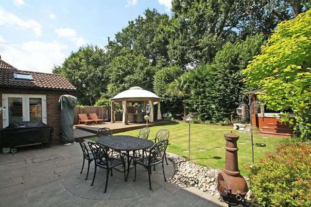  Image of 5 bedroom Detached house for sale in Lincolns Mead Lingfield RH7 at Lincolns Mead  Lingfield, RH7 6TA