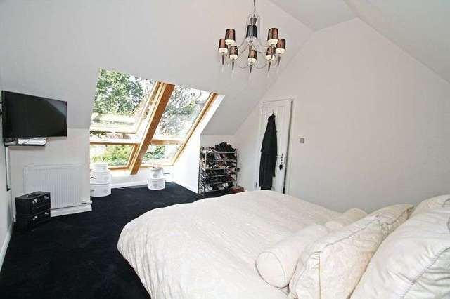  Image of 5 bedroom Detached house for sale in Lincolns Mead Lingfield RH7 at Lincolns Mead  Lingfield, RH7 6TA