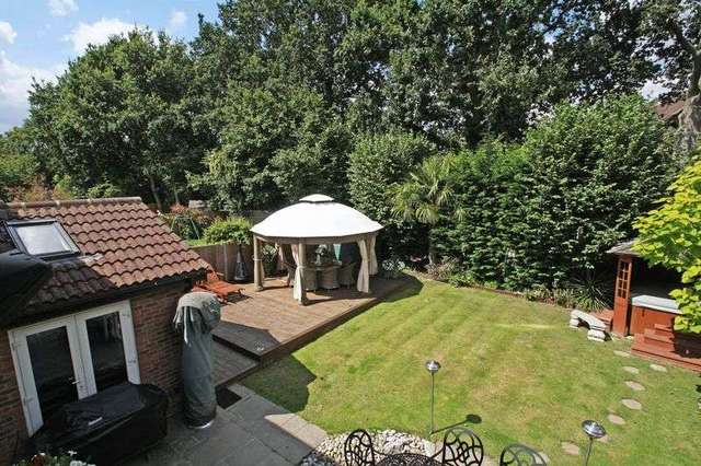  Image of 5 bedroom Detached house for sale in Lincolns Mead Lingfield RH7 at Lincolns Mead  Lingfield, RH7 6TA