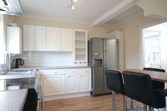  Image of 3 bedroom Semi-Detached house to rent in Lodge Road Fetcham Leatherhead KT22 at Lodge Road  LEATHERHEAD, KT22 9QY
