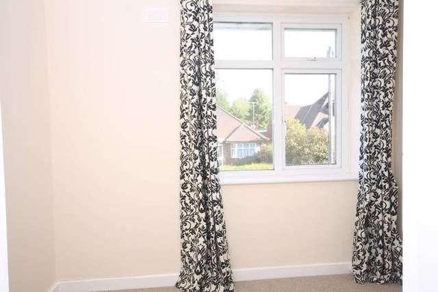  Image of 3 bedroom Semi-Detached house to rent in Lodge Road Fetcham Leatherhead KT22 at Lodge Road  LEATHERHEAD, KT22 9QY
