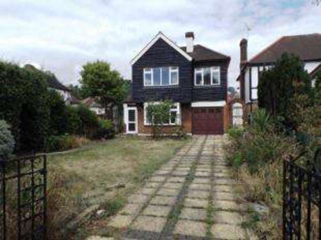  Image of 4 bedroom Detached house for sale in Oakhurst Gardens London E17 at Snaresbrook  Upper Walthamstow, E17 3PX