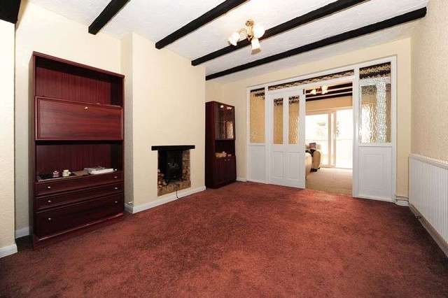  Image of 3 bedroom Semi-Detached house to rent in Long Lane Hillingdon Uxbridge UB10 at Long Lane Hillingdon Uxbridge, UB10 0EQ