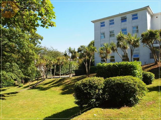  Image of 2 bedroom Flat for sale in Lower Erith Road Torquay TQ1 at Lower Erith Road  Torquay, TQ1 2PX