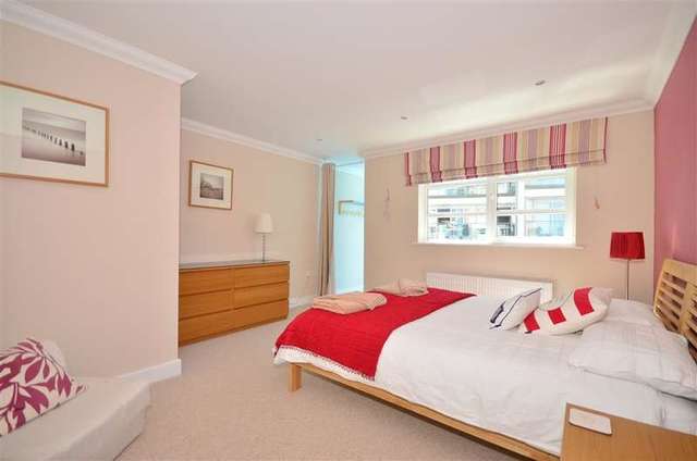  Image of 3 bedroom Flat for sale in Luccombe Road Shanklin PO37 at Shanklin Isle of Wight Shanklin, PO37 6RN