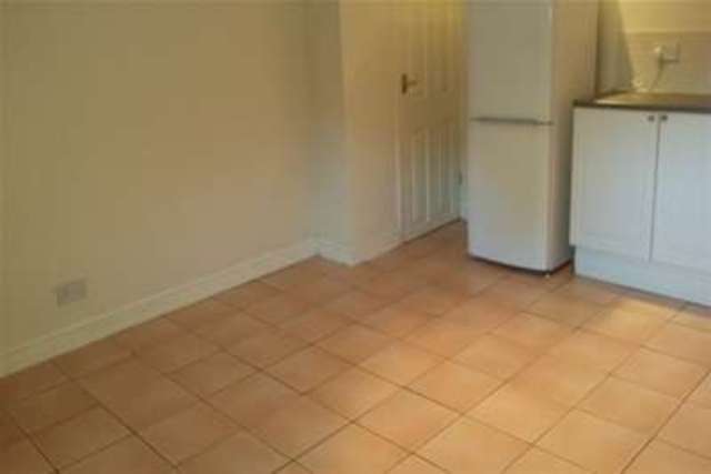  Image of 3 bedroom Detached house to rent in Luck Lane Paddock Huddersfield HD1 at Huddersfield, HD1 4QU