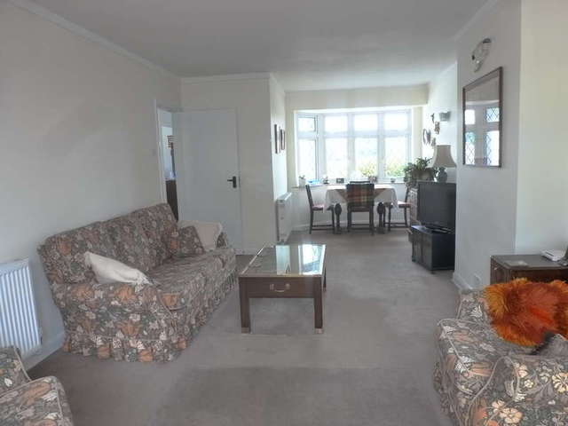  Image of 2 bedroom Detached house for sale in Lynne Close Selsdon South Croydon CR2 at South Croydon Selsdon, CR2 8QA