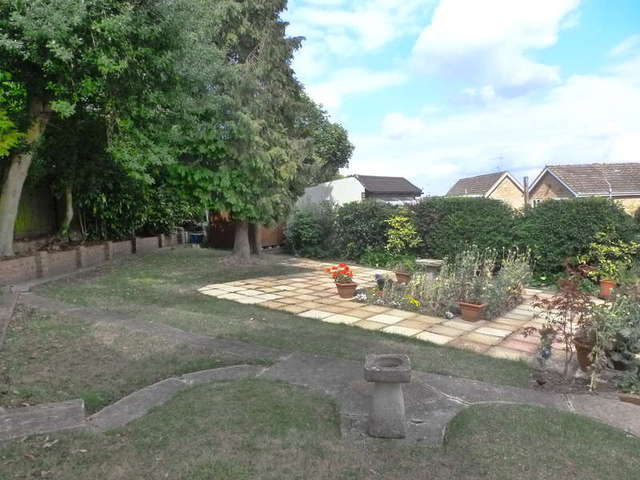  Image of 2 bedroom Detached house for sale in Lynne Close Selsdon South Croydon CR2 at South Croydon Selsdon, CR2 8QA