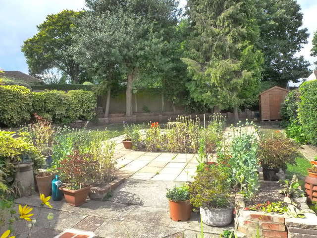  Image of 2 bedroom Detached house for sale in Lynne Close Selsdon South Croydon CR2 at South Croydon Selsdon, CR2 8QA
