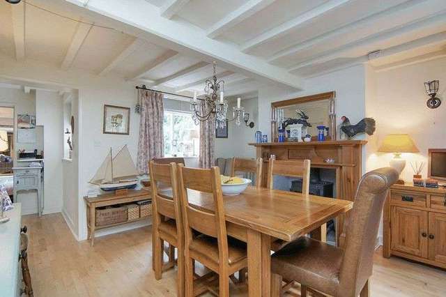  Image of 4 bedroom Property for sale in Main Street Farnsfield Newark NG22 at Main Street Farnsfield Newark, NG22 8EA
