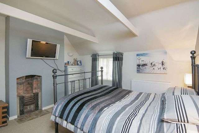  Image of 4 bedroom Property for sale in Main Street Farnsfield Newark NG22 at Main Street Farnsfield Newark, NG22 8EA