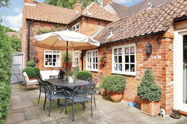  Image of 4 bedroom Property for sale in Main Street Farnsfield Newark NG22 at Main Street Farnsfield Newark, NG22 8EA