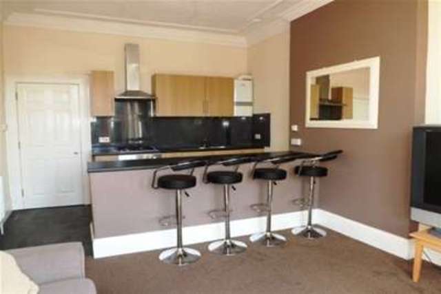  Image of 4 bedroom Flat to rent in Mannamead Road Mutley Plymouth PL4 at Plymouth, PL4 7AF