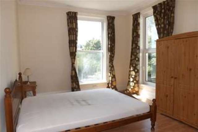  Image of 4 bedroom Flat to rent in Mannamead Road Mutley Plymouth PL4 at Plymouth, PL4 7AF