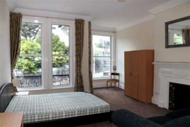  Image of 4 bedroom Flat to rent in Mannamead Road Mutley Plymouth PL4 at Plymouth, PL4 7AF