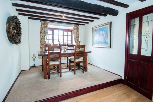 Image of 5 bedroom Detached house for sale in Manor Court Rushden NN10 at Manor Court  Rushden, NN10 0NN