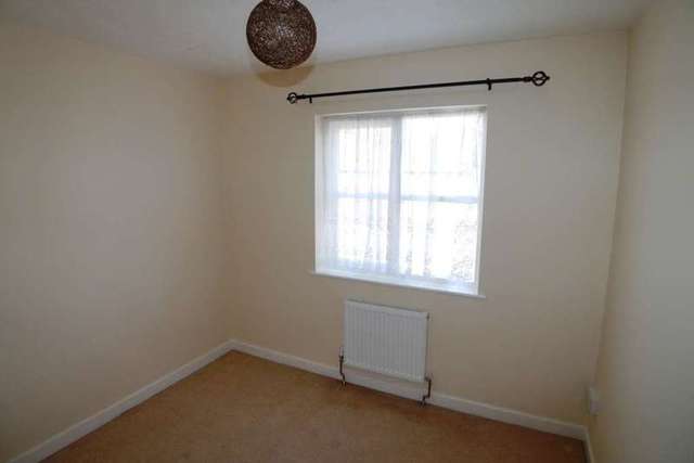  Image of 2 bedroom Flat to rent in Manor Road Sidcup DA15 at Manor Road  Sidcup, DA15 7HX