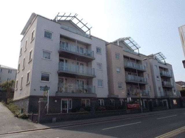  Image of 1 bedroom Flat for sale in Mount Wise Newquay TR7 at 9-19 Mount Wise  Newquay, TR7 2EJ