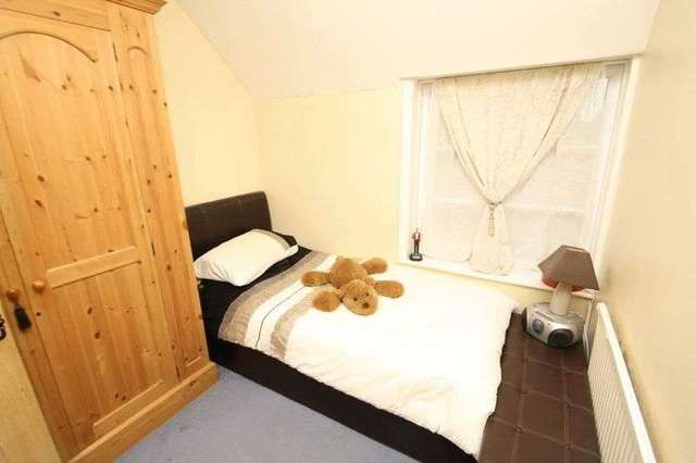  Image of 2 bedroom Terraced house for sale in Marlow Road High Wycombe HP11 at 18 Marlow Road  High Wycombe, HP11 1TB
