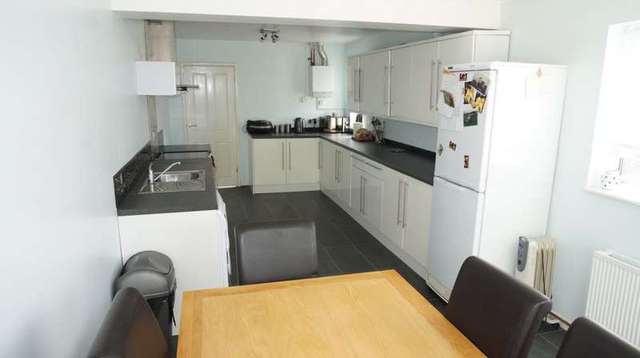  Image of 4 bedroom Bungalow for sale in Mary Walsham Close Stanground Peterborough PE2 at Mary Walsham Close  Peterborough, PE2 8RT