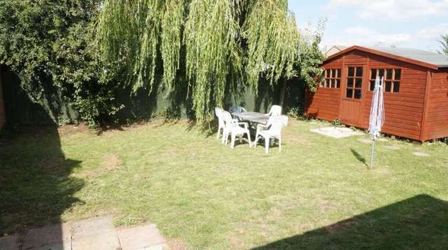  Image of 4 bedroom Bungalow for sale in Mary Walsham Close Stanground Peterborough PE2 at Mary Walsham Close  Peterborough, PE2 8RT
