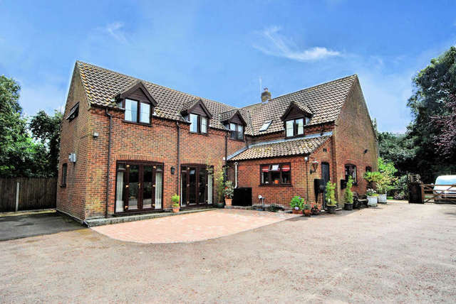 Image of 4 bedroom Detached house for sale in Watercress Lane Mattishall Dereham NR20 at Mattishall Dereham Norfolk, NR20 3RJ
