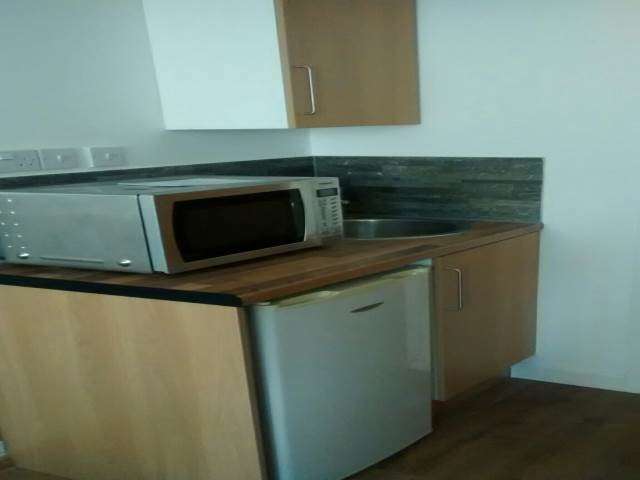  Image of 1 bedroom House Share to rent in Meltham Road Lockwood Huddersfield HD1 at Huddersfield  Huddersfield, HD1 3TJ