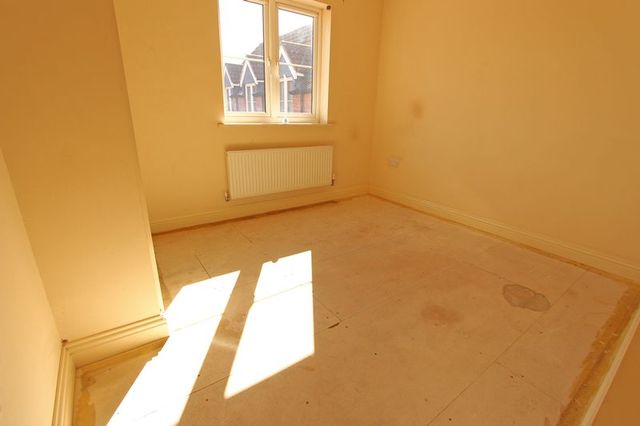  Image of 3 bedroom Semi-Detached house for sale in Merlin Close Bourne PE10 at Merlin Close  Bourne, PE10 0BZ