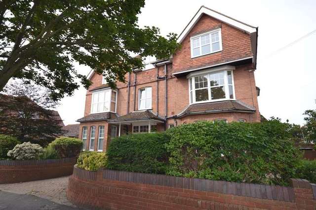  Image of 2 bedroom Flat to rent in Middlesex Road Bexhill-on-Sea TN40 at 6 Middlesex Road  Bexhill On Sea, TN40 1LP