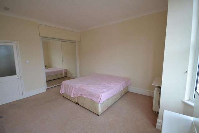  Image of 2 bedroom Flat to rent in Middlesex Road Bexhill-on-Sea TN40 at 6 Middlesex Road  Bexhill On Sea, TN40 1LP