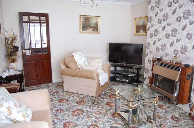  Image of 2 bedroom Detached house for sale in Middleton Close Radcliffe Manchester M26 at Middleton Close Radcliffe Manchester, M26 4JU