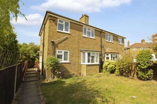  Image of 3 bedroom Semi-Detached house to rent in Milne Gardens London SE9 at Milne Gardens  Eltham, SE9 6QL