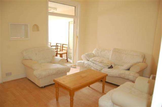  Image of 3 bedroom Terraced house to rent in Milner Road London SW19 at South Wimbledon, SW19 3AB