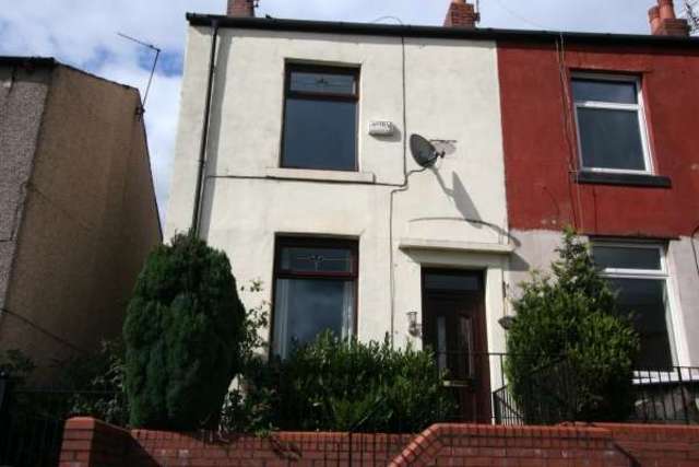  Image of 2 bedroom Terraced house to rent in Molyneux Street Rochdale OL12 at Rochdale OL12 6PZ Rochdale, OL12 6PZ