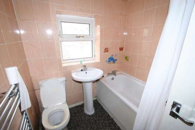  Image of 2 bedroom Terraced house to rent in Molyneux Street Rochdale OL12 at Rochdale OL12 6PZ Rochdale, OL12 6PZ