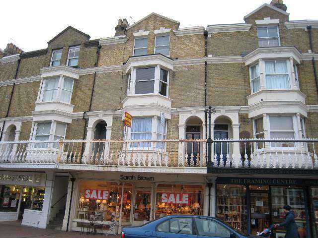  Image of 1 bedroom Flat to rent in Monson Colonnade Monson Road Tunbridge Wells TN1 at Monson Road Tunbridge Wells Royal Tunbridge Wells, TN1 1LY