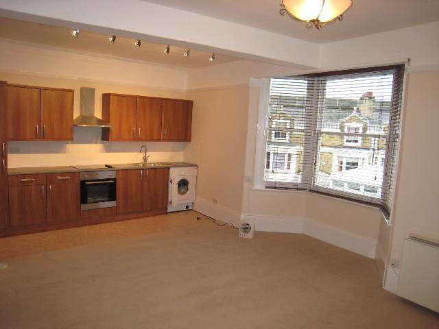  Image of 1 bedroom Flat to rent in Monson Colonnade Monson Road Tunbridge Wells TN1 at Monson Road Tunbridge Wells Royal Tunbridge Wells, TN1 1LY