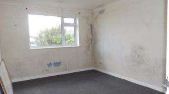  Image of 1 bedroom Flat for sale in Oakwood Road Bournemouth BH9 at Moordown Bournemouth Moordown, BH9 3DF