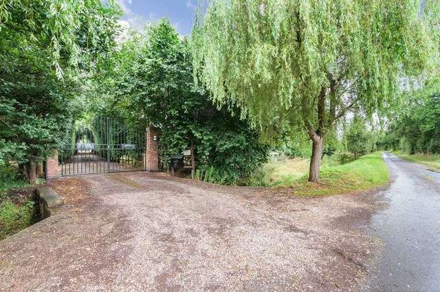  Image of 5 bedroom Detached house for sale in Moss Lane High Legh Knutsford WA16 at Moss Lane High Legh Knutsford, WA16 0RF