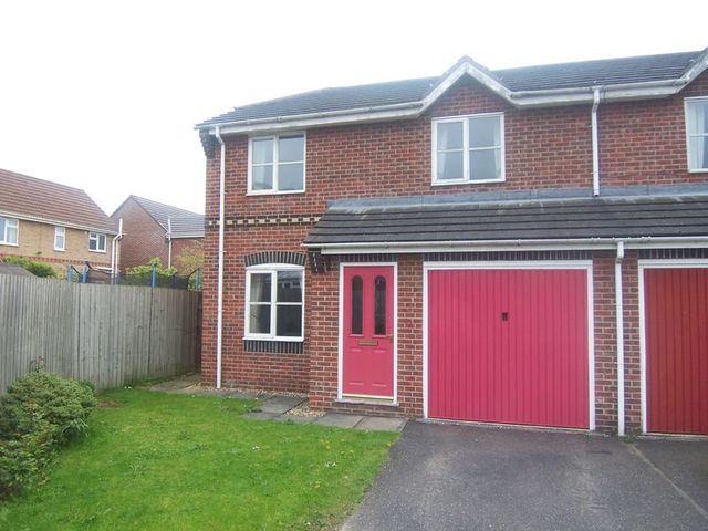  Image of 3 bedroom Semi-Detached house to rent in Mulberry Close Sleaford NG34 at Mulberry Close  Sleaford, NG34 7FH