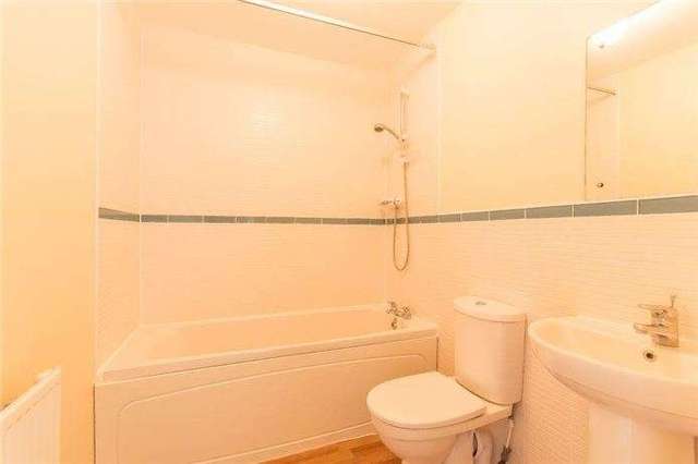  Image of 2 bedroom Flat to rent in Murfitt Close Ely CB6 at Ely  Witchford, CB6 3FN