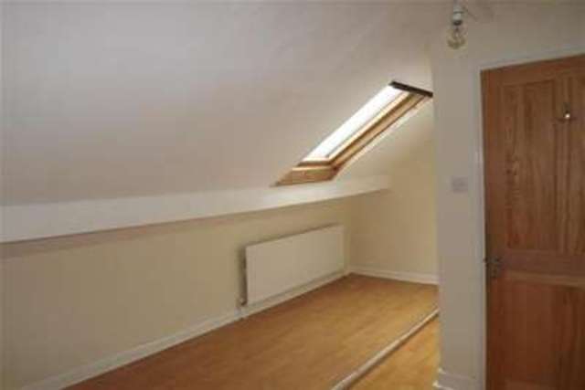  Image of 4 bedroom Terraced house to rent in Murray Road Sheffield S11 at Sheffield, S11 7GH