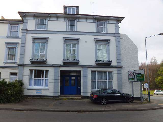  Image of 1 bedroom Flat to rent in Nevill Terrace Tunbridge Wells TN2 at Tunbridge Wells Kent Pembury, TN2 5QY