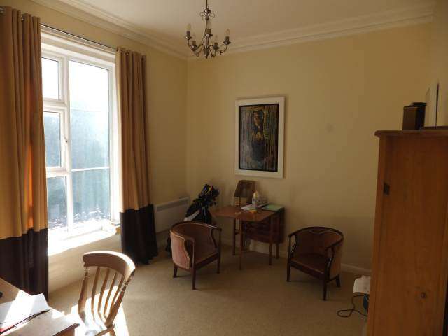  Image of 1 bedroom Flat to rent in Nevill Terrace Tunbridge Wells TN2 at Tunbridge Wells Kent Pembury, TN2 5QY