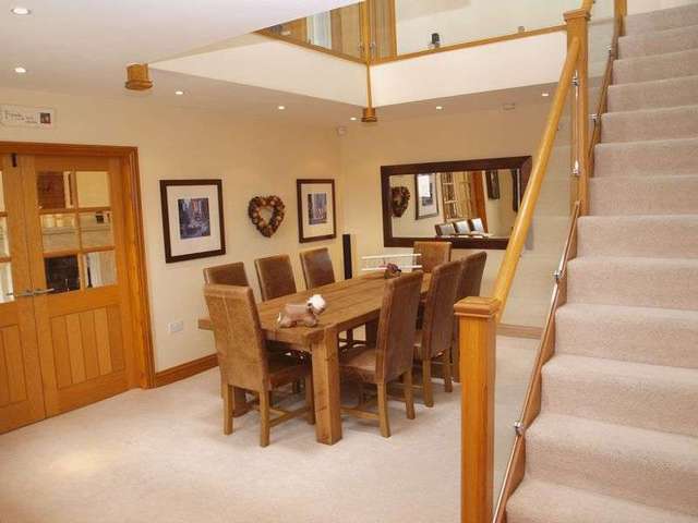  Image of 4 bedroom Detached house to rent in Wadsworth Hebden Bridge HX7 at Burlees Lane Wadsworth Hebden Bridge, HX7 8PH