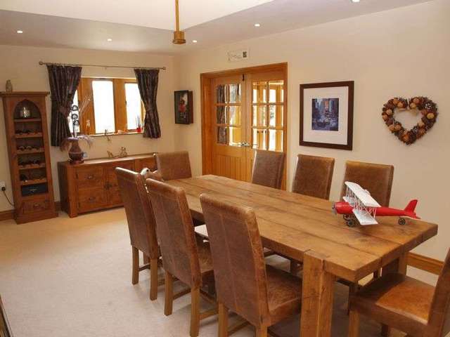  Image of 4 bedroom Detached house to rent in Wadsworth Hebden Bridge HX7 at Burlees Lane Wadsworth Hebden Bridge, HX7 8PH