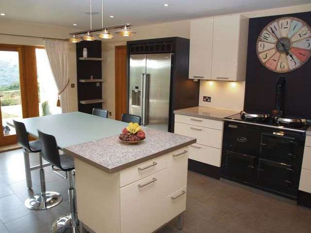  Image of 4 bedroom Detached house to rent in Wadsworth Hebden Bridge HX7 at Burlees Lane Wadsworth Hebden Bridge, HX7 8PH