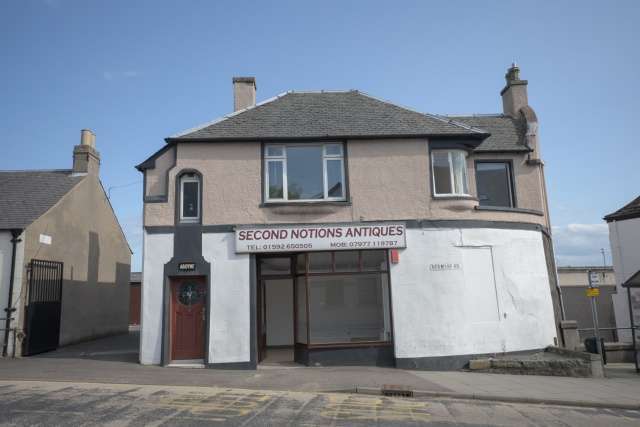  Image of 3 bedroom Detached house for sale in Normand Road Dysart Kirkcaldy KY1 at Kirkcaldy, KY1 2XJ