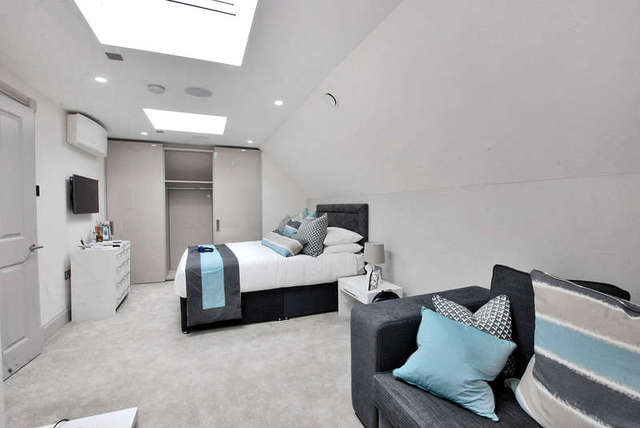  Image of 5 bedroom Detached house for sale in Albany Park Road Kingston upon Thames KT2 at Kingston Upon Thames Norbiton, KT2 5SW