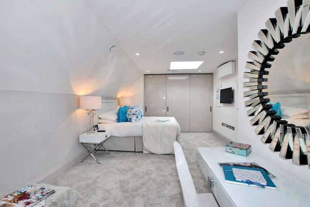  Image of 5 bedroom Detached house for sale in Albany Park Road Kingston upon Thames KT2 at Kingston Upon Thames Norbiton, KT2 5SW